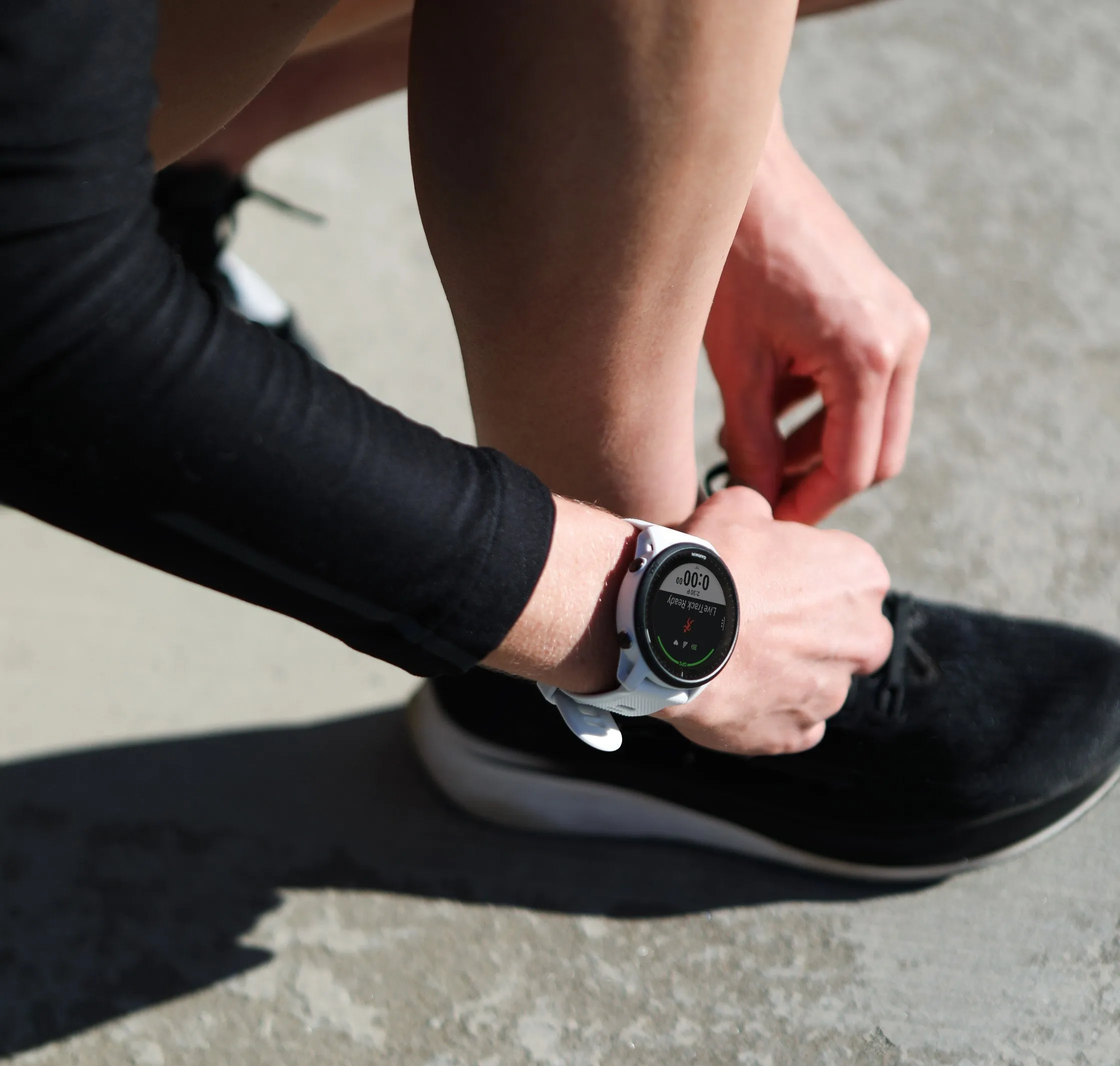 Garmin Forerunner 945 LTE Premium GPS Running/Triathlon Multisport Smartwatch with LTE Connectivity