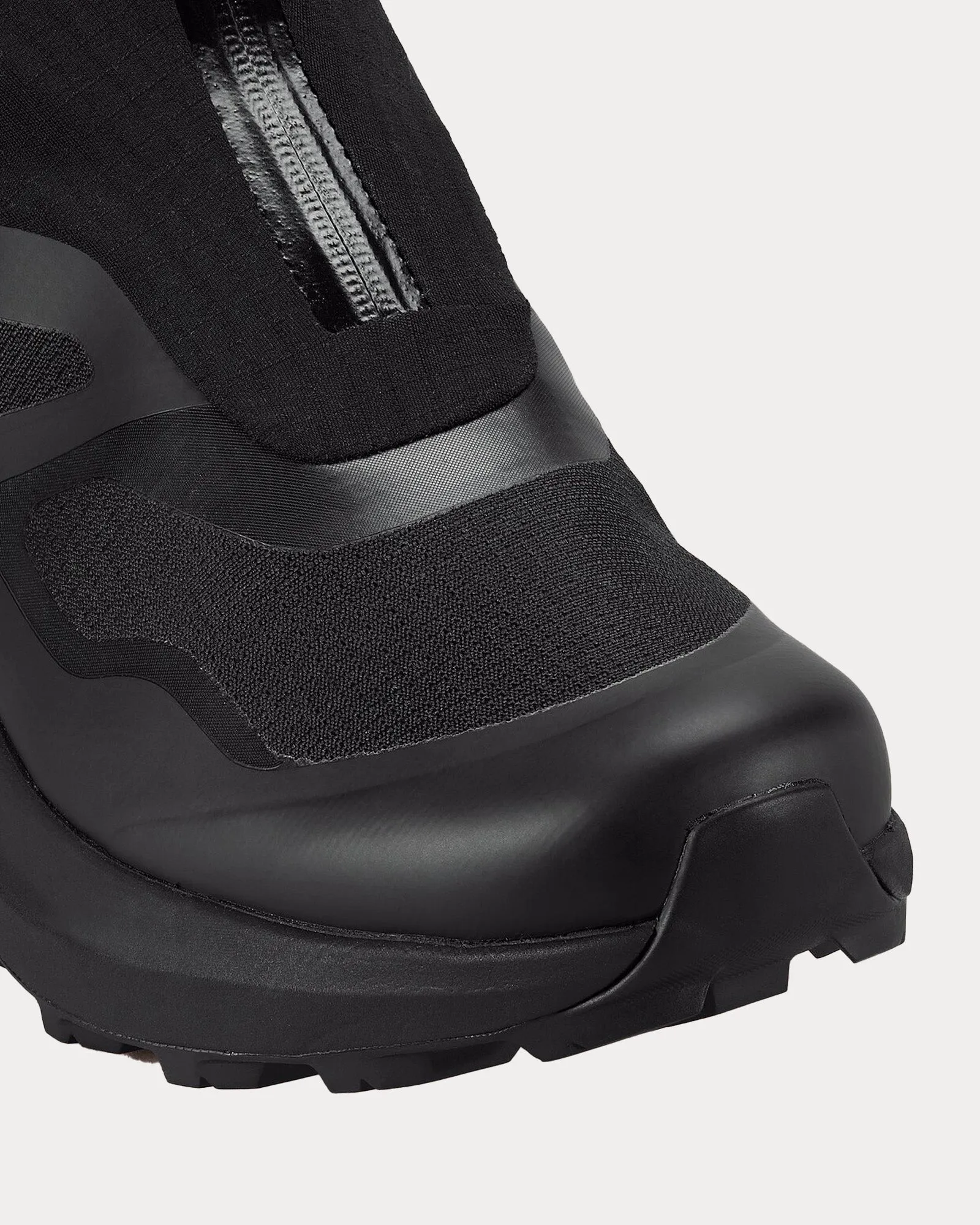 Norvan Nivalis GTX Black / Black Running Shoes
